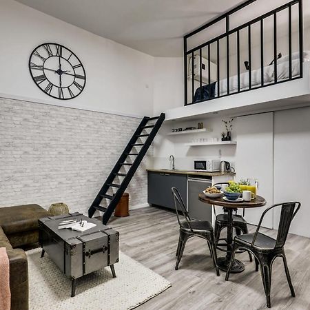 Modern French Studio In Paris Apartamento Exterior foto