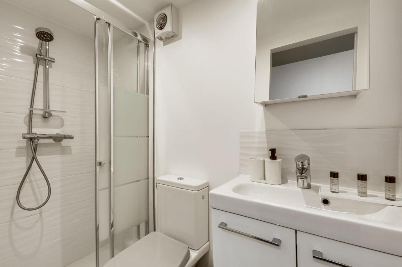 Modern French Studio In Paris Apartamento Exterior foto